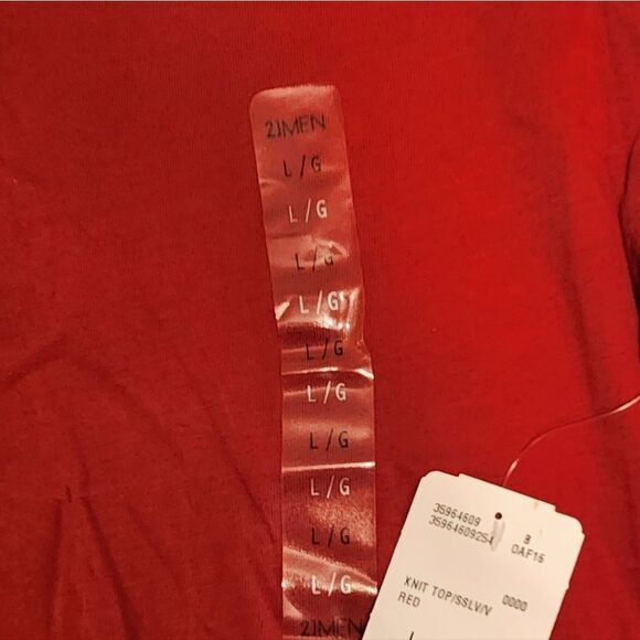 NWT Men's Red Short Sleeve V-Neck Shirt - Picture 2 of 3